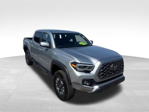 Used 2023 Toyota Tacoma TRD Off-Road w/ TRD Premium Off Road Package AWD/4WD image 7