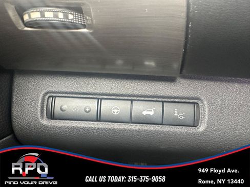 Used 2022 Nissan Pathfinder Platinum w/ Cargo Package AWD/4WD image 23