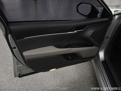 Used 2018 Toyota Camry LE image 33