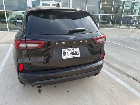Used 2024 Ford Escape ST-Line w/ Tech Pack #1 FWD image 5