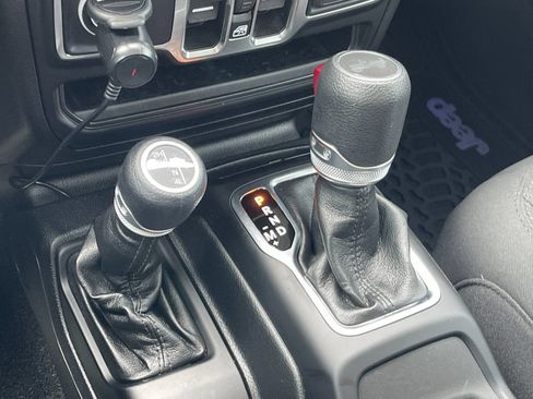 Used 2023 Jeep Wrangler Unlimited Sport AWD/4WD image 23