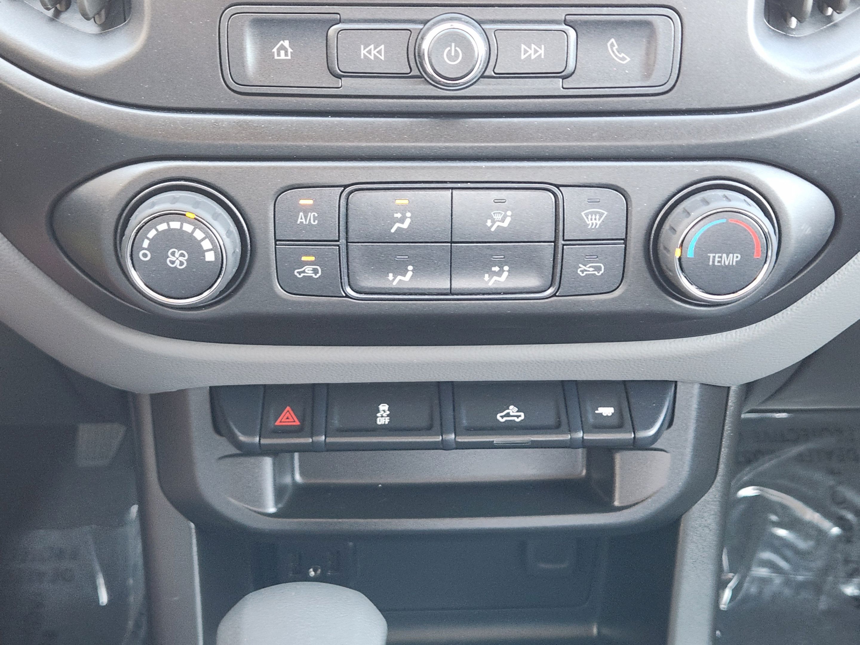 Used 2022 Chevrolet Colorado W/T w/ Custom Special Edition RWD image 13