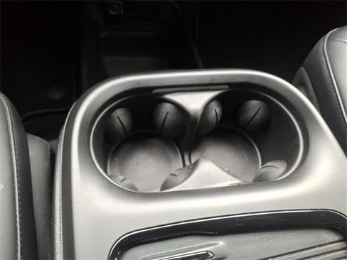 Used 2023 Chrysler Pacifica Touring-L w/ S Appearance Package image 19