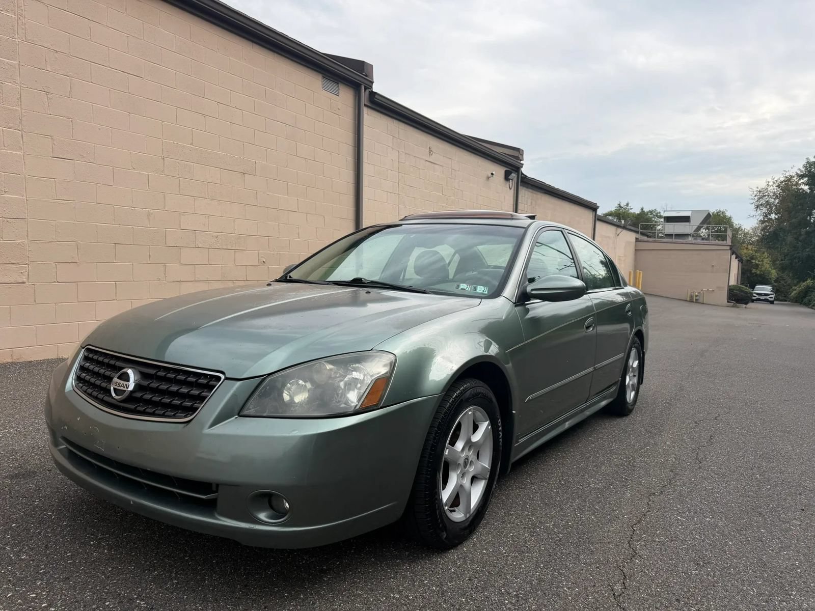 Used 2005 Nissan Altima 2.5 SL w/ (G02) SL Pkg FWD image 3