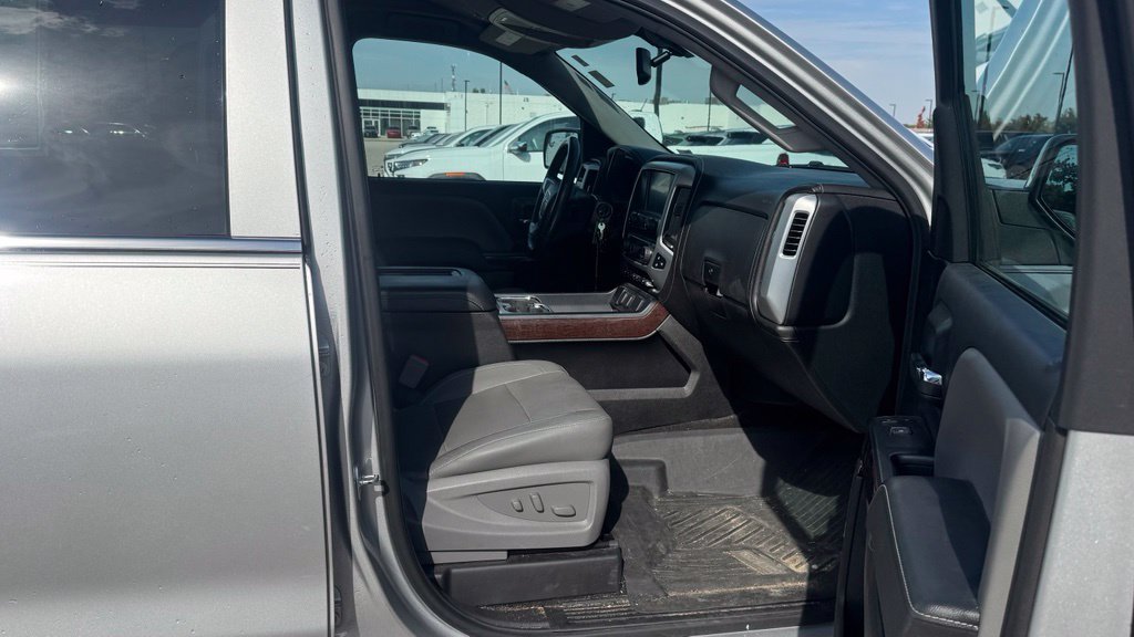 Used 2018 GMC Sierra 1500 SLT w/ SLT Premium Package AWD/4WD image 10