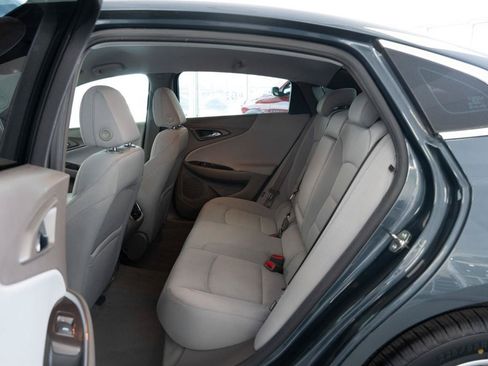 Used 2021 Chevrolet Malibu LT FWD image 13