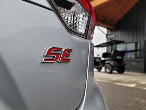 Used 2020 Toyota Corolla SE image 15