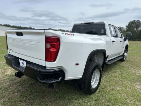 Used 2024 Chevrolet Silverado 3500 W/T AWD/4WD image 4