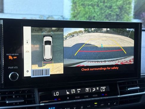 New 2026 Toyota Sienna Platinum image 17