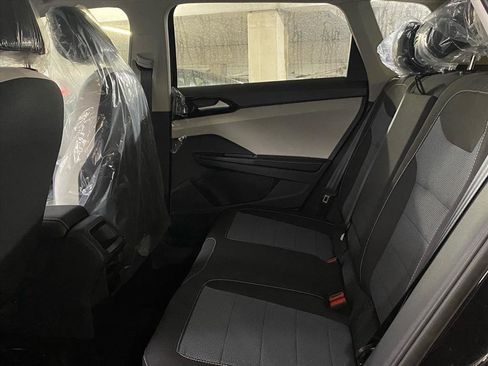 New 2026 Volkswagen Taos S image 9