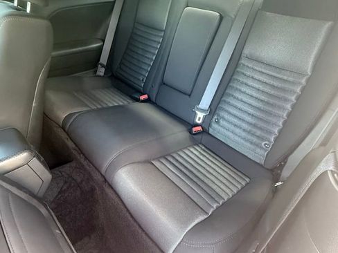 Used 2014 Dodge Challenger R/T RWD image 15