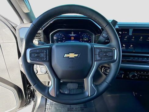 Used 2024 Chevrolet Silverado 2500 LTZ image 35