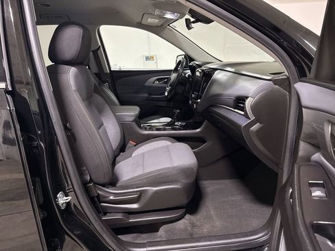 Used 2019 Chevrolet Traverse LT FWD image 21