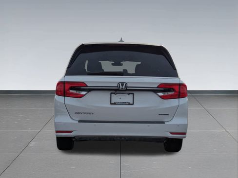 Used 2023 Honda Odyssey Touring image 5