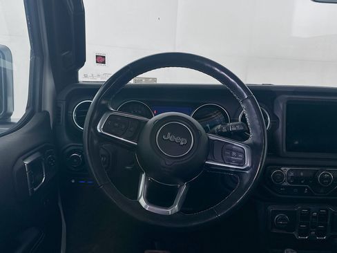 Used 2023 Jeep Wrangler Unlimited Sahara w/ Cold Weather Group AWD/4WD image 17