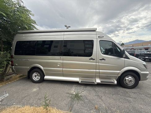 Used 2017 Mercedes-Benz Sprinter 3500 image 4