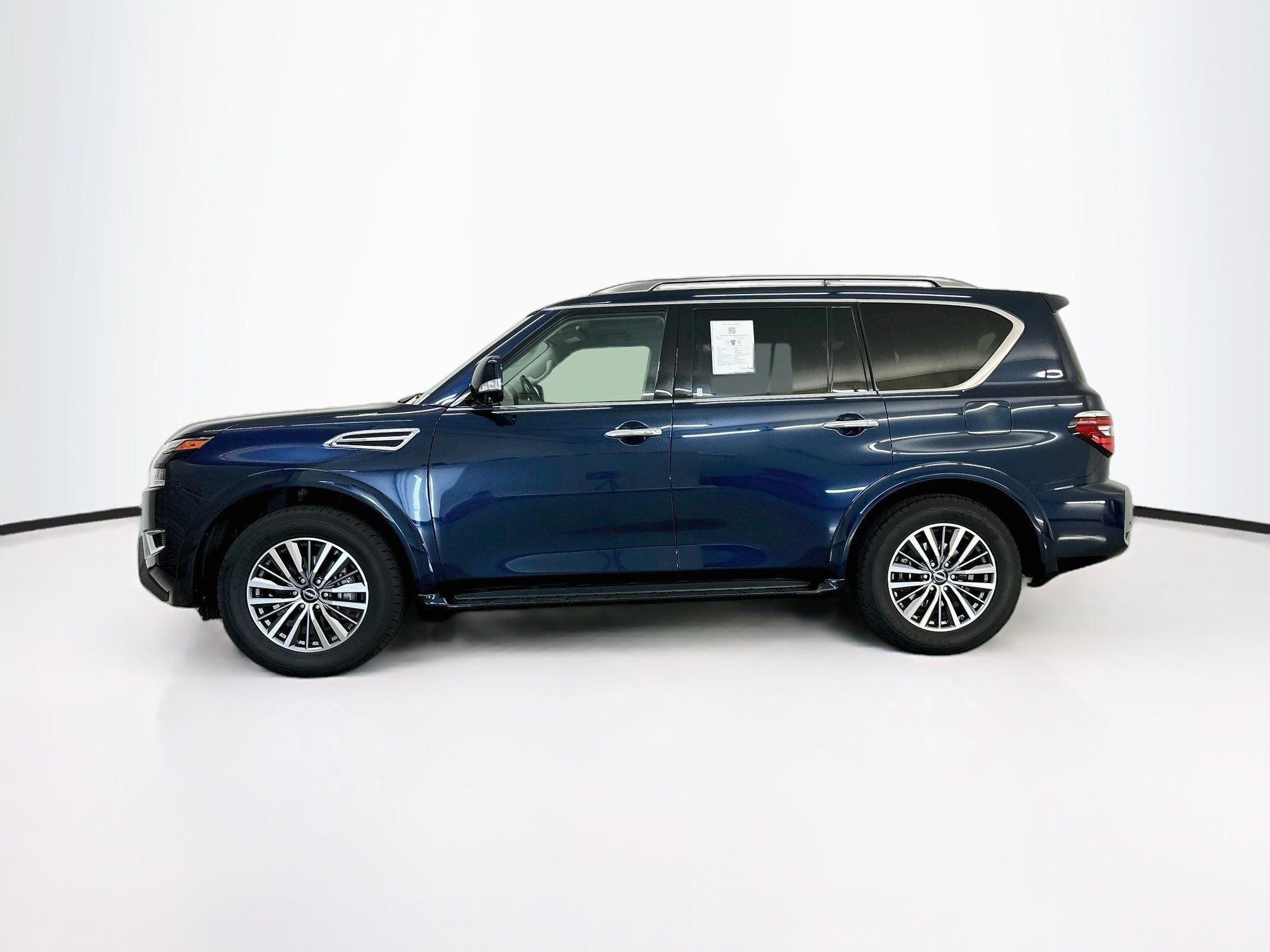 Used 2023 Nissan Armada SL AWD/4WD image 4