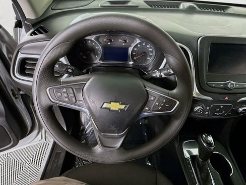 Used 2021 Chevrolet Equinox LT FWD image 18