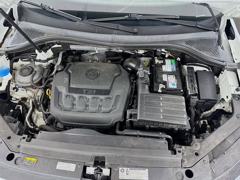 Used 2019 Volkswagen Tiguan SEL image 32
