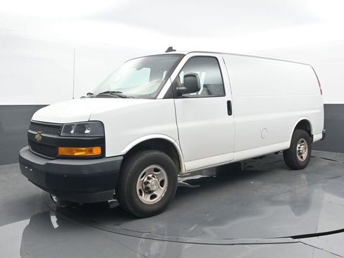 Used 2020 Chevrolet Express 2500 w/ Driver Convenience Package RWD image 8