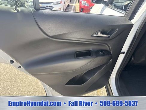Used 2024 Chevrolet Equinox LT AWD/4WD image 18