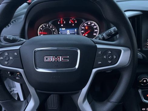 Used 2024 GMC Terrain SLE image 18