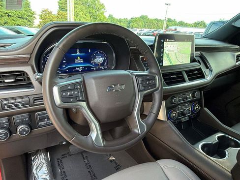 Used 2024 Chevrolet Tahoe Z71 w/ Z71 Off-Road Package AWD/4WD image 4