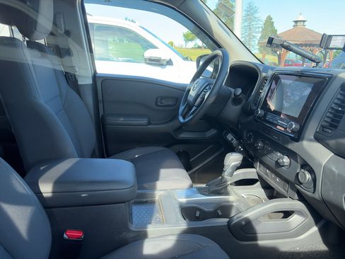 Used 2022 Nissan Frontier S w/ Technology Package AWD/4WD image 3