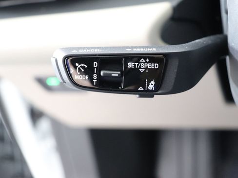 Used 2024 Porsche Macan 4 Electric image 38