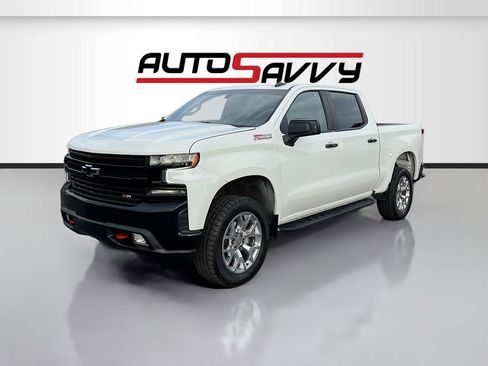 Used 2021 Chevrolet Silverado 1500 LT Trail Boss w/ Convenience Package II image 3