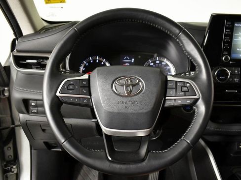 Certified 2022 Toyota Highlander LE image 34