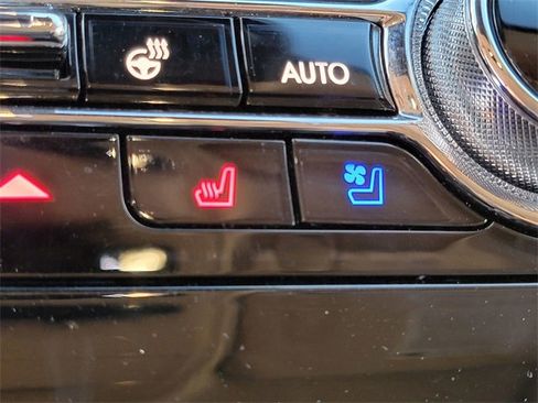 Certified 2021 Lincoln Corsair Reserve w/ Equipment Group 201A image 6