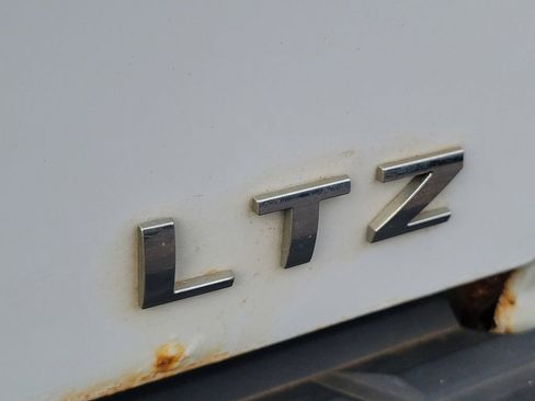 Used 2009 Chevrolet Silverado 1500 LTZ image 30