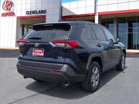 Used 2024 Toyota RAV4 XLE AWD/4WD image 7