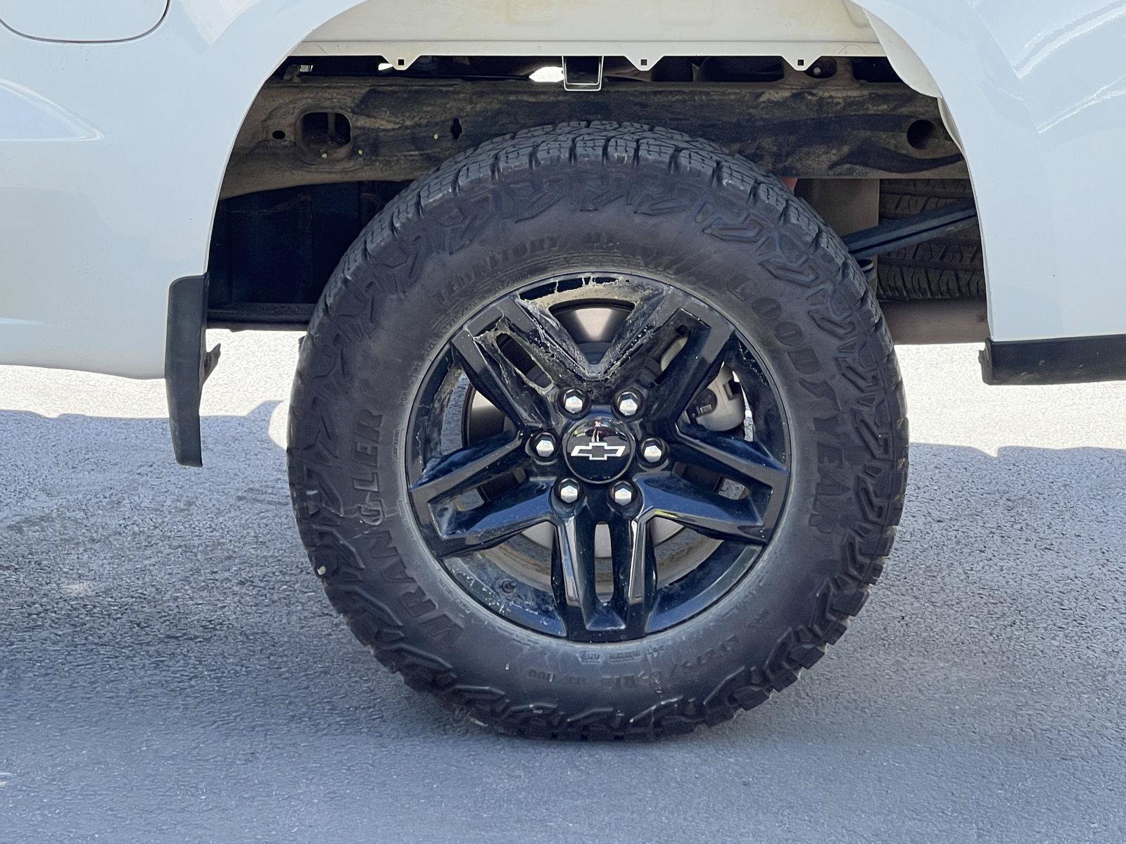 Used 2025 Chevrolet Silverado 1500 Custom Trail Boss AWD/4WD image 20