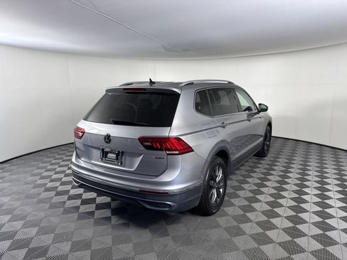 Used 2023 Volkswagen Tiguan SE AWD/4WD image 5