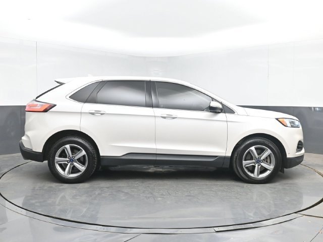 Used 2019 Ford Edge Titanium w/ Equipment Group 301A AWD/4WD image 11