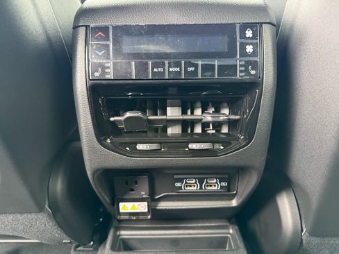 New 2025 Jeep Grand Cherokee L Limited image 16