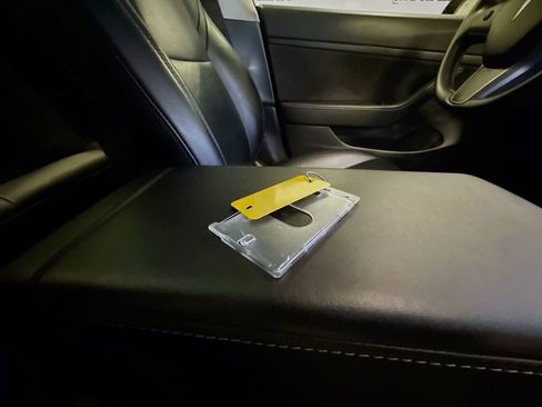 Used 2020 Tesla Model 3 Standard Range Plus image 42