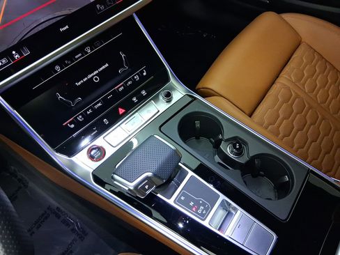 Used 2025 Audi RS 6 performance image 24