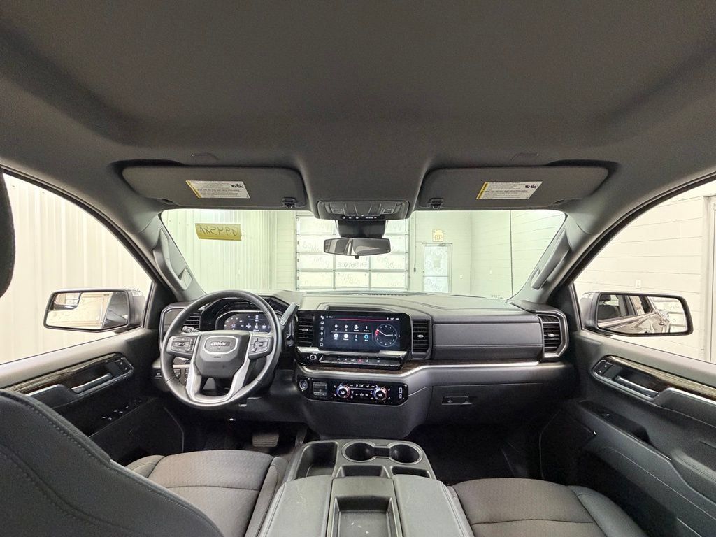 Used 2025 GMC Sierra 1500 SLE AWD/4WD image 26