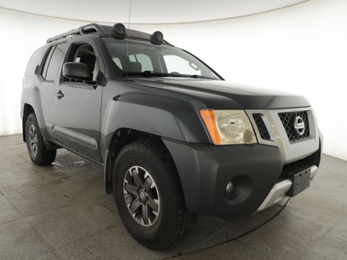 Used 2014 Nissan Xterra PRO-4X w/ Nevada Tow Package AWD/4WD image 3