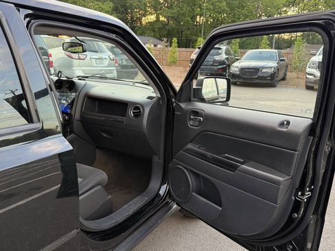 Used 2016 Jeep Patriot Sport w/ Power Value Group image 15