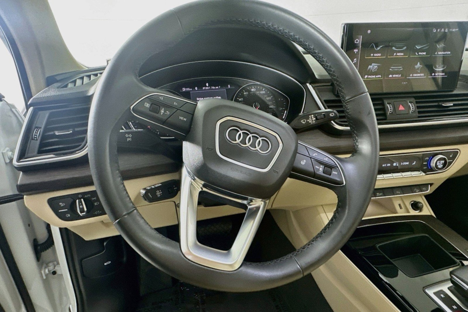 Used 2023 Audi Q5 2.0T Premium w/ Convenience Package AWD/4WD image 18