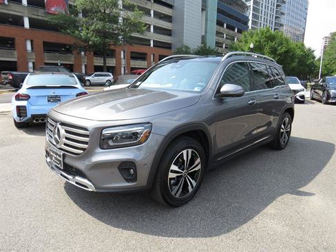 Used 2026 Mercedes-Benz GLB 250 4MATIC image 1