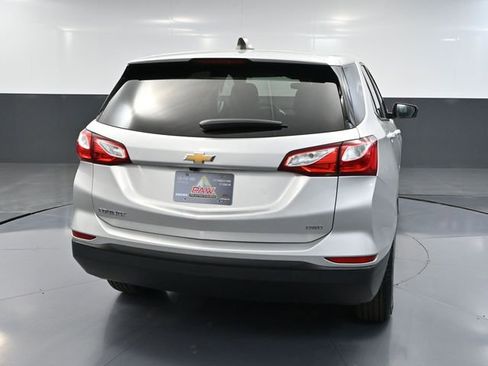 Used 2021 Chevrolet Equinox LS w/ LS Convenience Package image 6