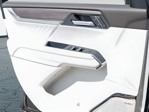 New 2026 GMC Acadia Denali image 14