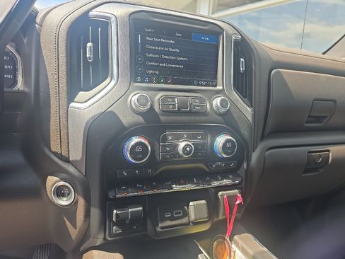 Used 2020 GMC Sierra 1500 Denali w/ Denali Ultimate Package AWD/4WD image 11