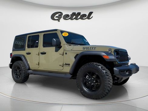 Used 2025 Jeep Wrangler Willys image 3