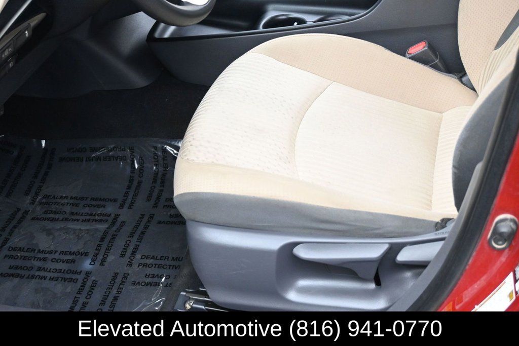 Used 2018 Toyota Prius One FWD image 11